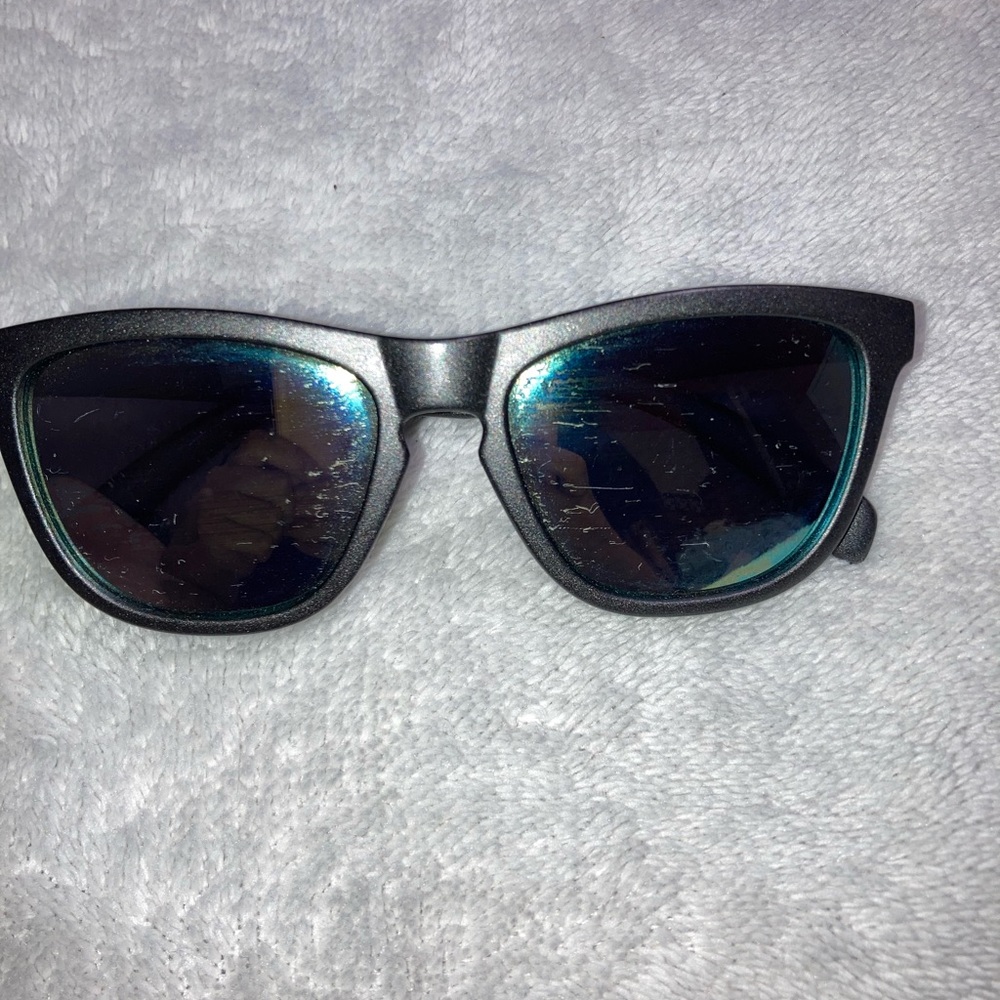 sunglasses for toddler 🩵🕶️💛🕶️🩵 - Picture 8 of 16